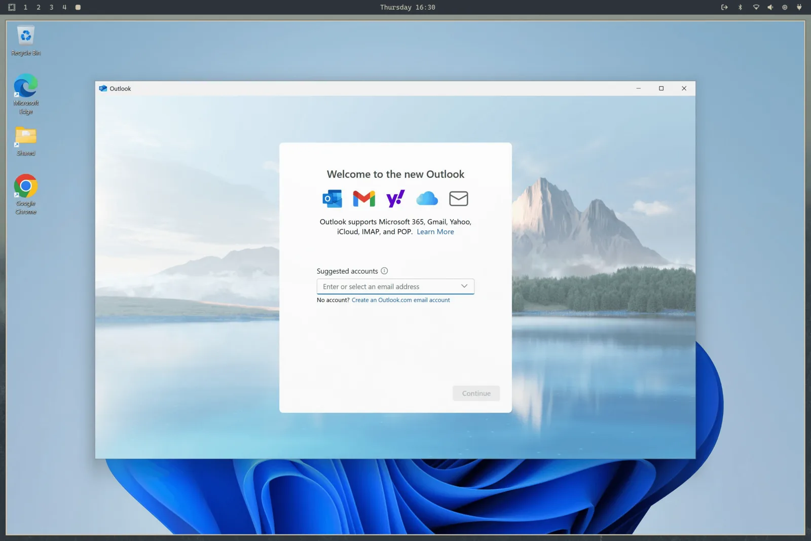 Windows 11 menjalankan Outlook di dalam Omarchy, dengan bar desktop Omarchy terlihat di atasnya
